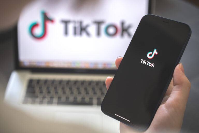 TikTok代行とは？依頼できる業務内容と料金相場まとめ